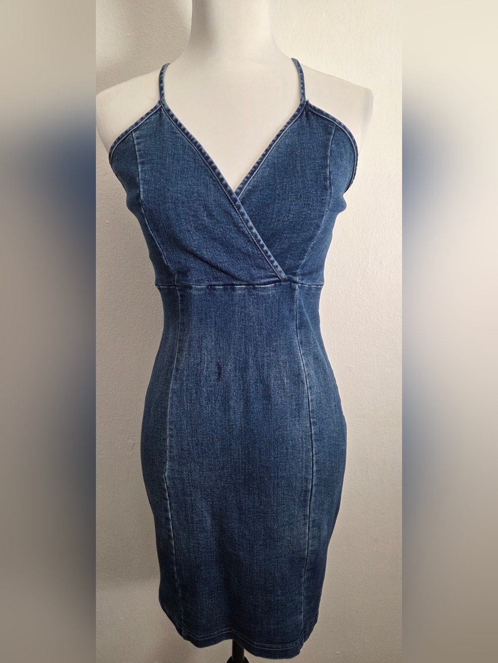Fitted Denim V-Neck Sleeveless Dress - Blue